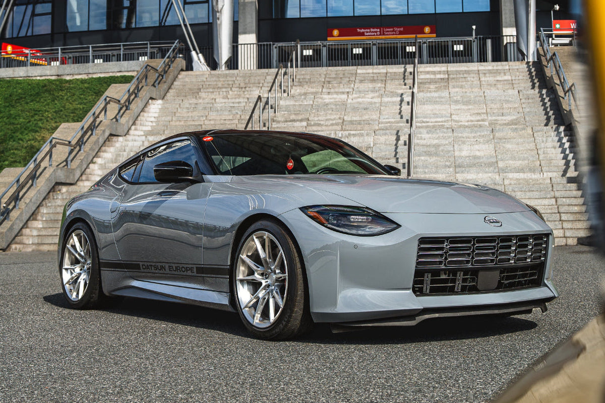 2023 Nissan Z Boulder Grey